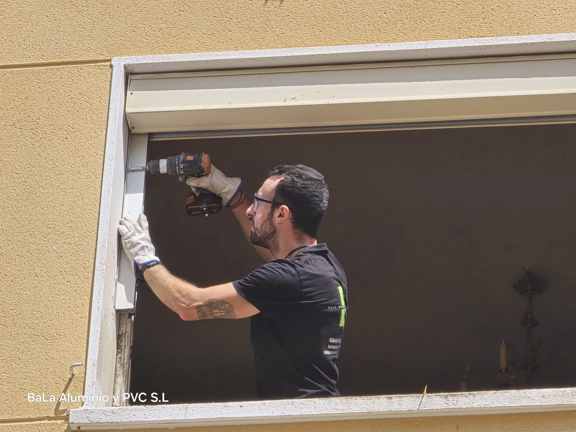 Instalación de ventanas de PVC y aluminio de alta eficiencia térmica - ven 2